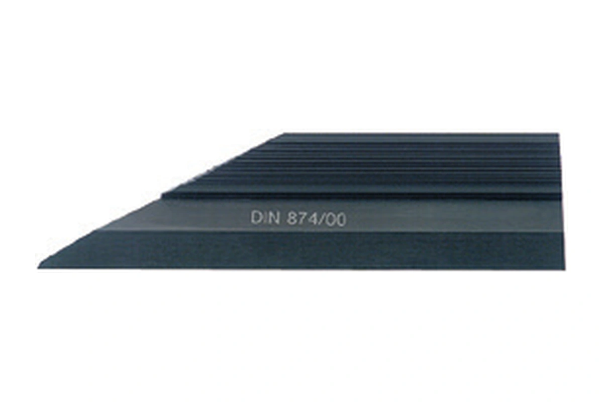 Knife-edge straightedges