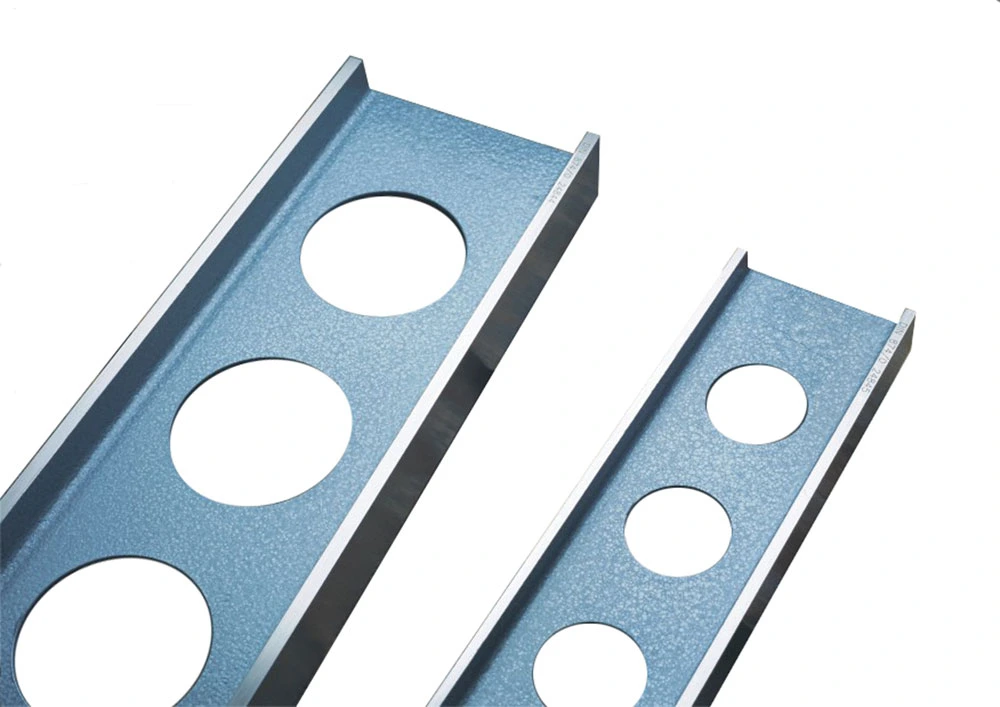 Assembly and knife-edge straightedges